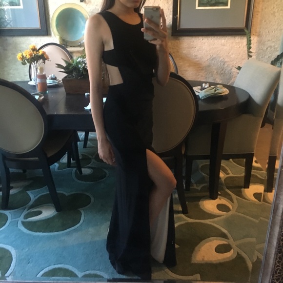 BLACK PROM DRESS - Picture 4 of 4